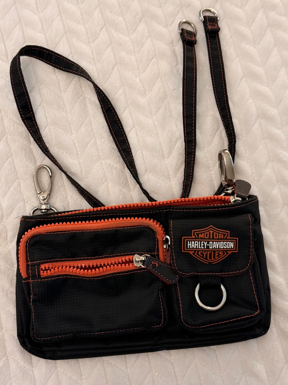 Harley CrossBody - Picture 2 of 5